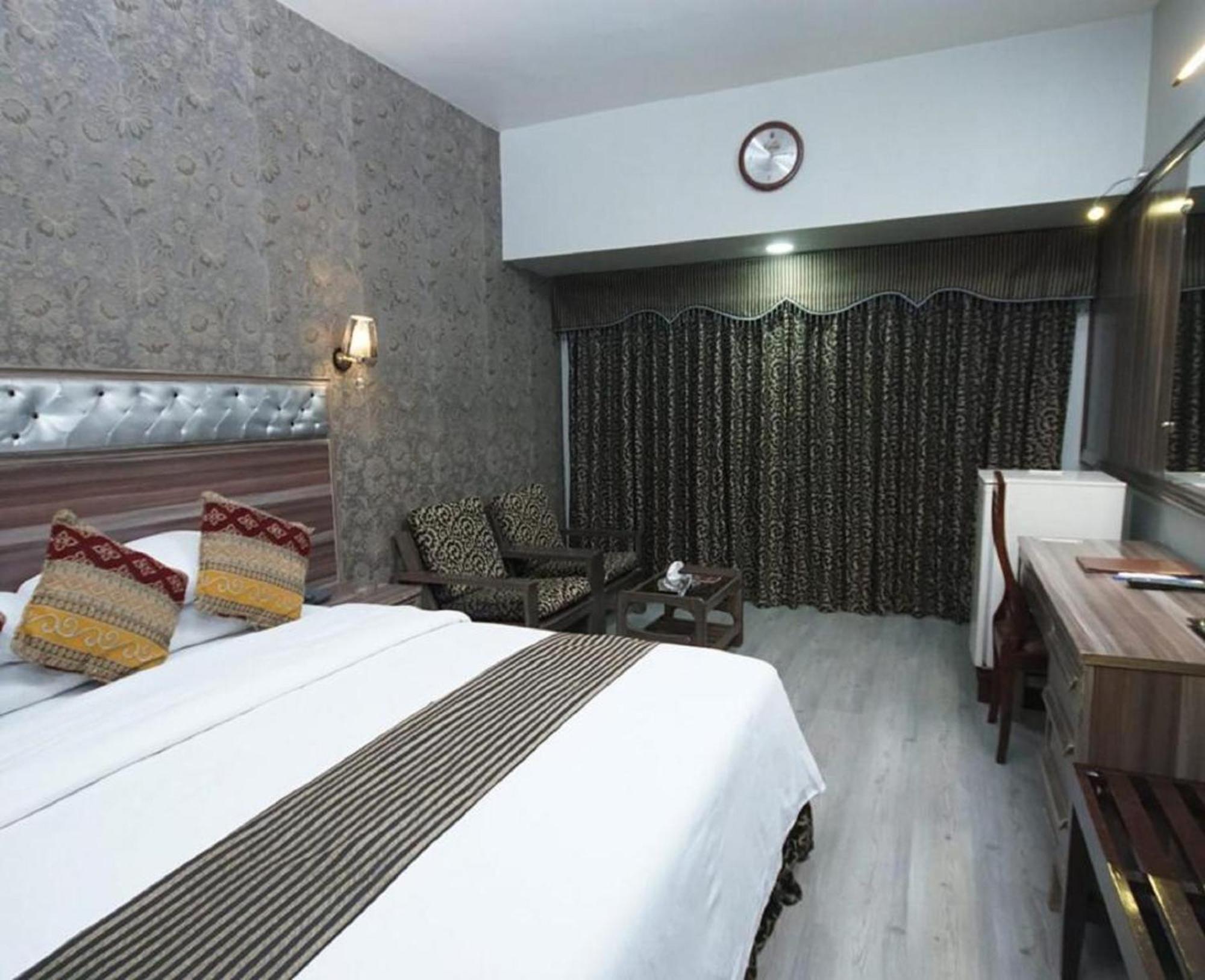 Faran Hotel Карачи Экстерьер фото